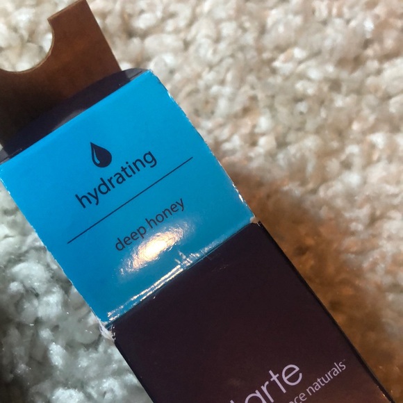 NEW Tarte Shape Tape Hydrating Foundation - Picture 2 of 4